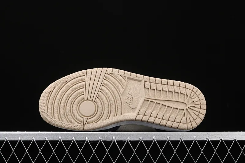 All categories Air Jordan Jordan series basketball shoes Air Jordan 1 High Air Jordan 1 Retro Premium AJ1 Joe 1 khaki blue frosted basketball shoes AQ9131-401